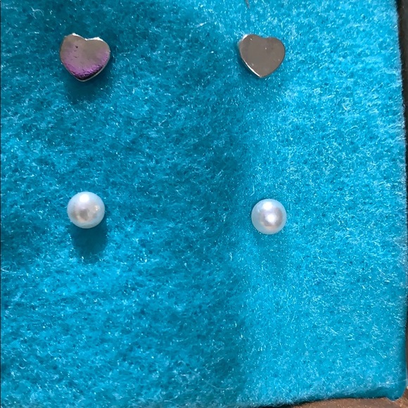 Heart & Pearl Earrings - Set of 3 - Picture 5 of 7